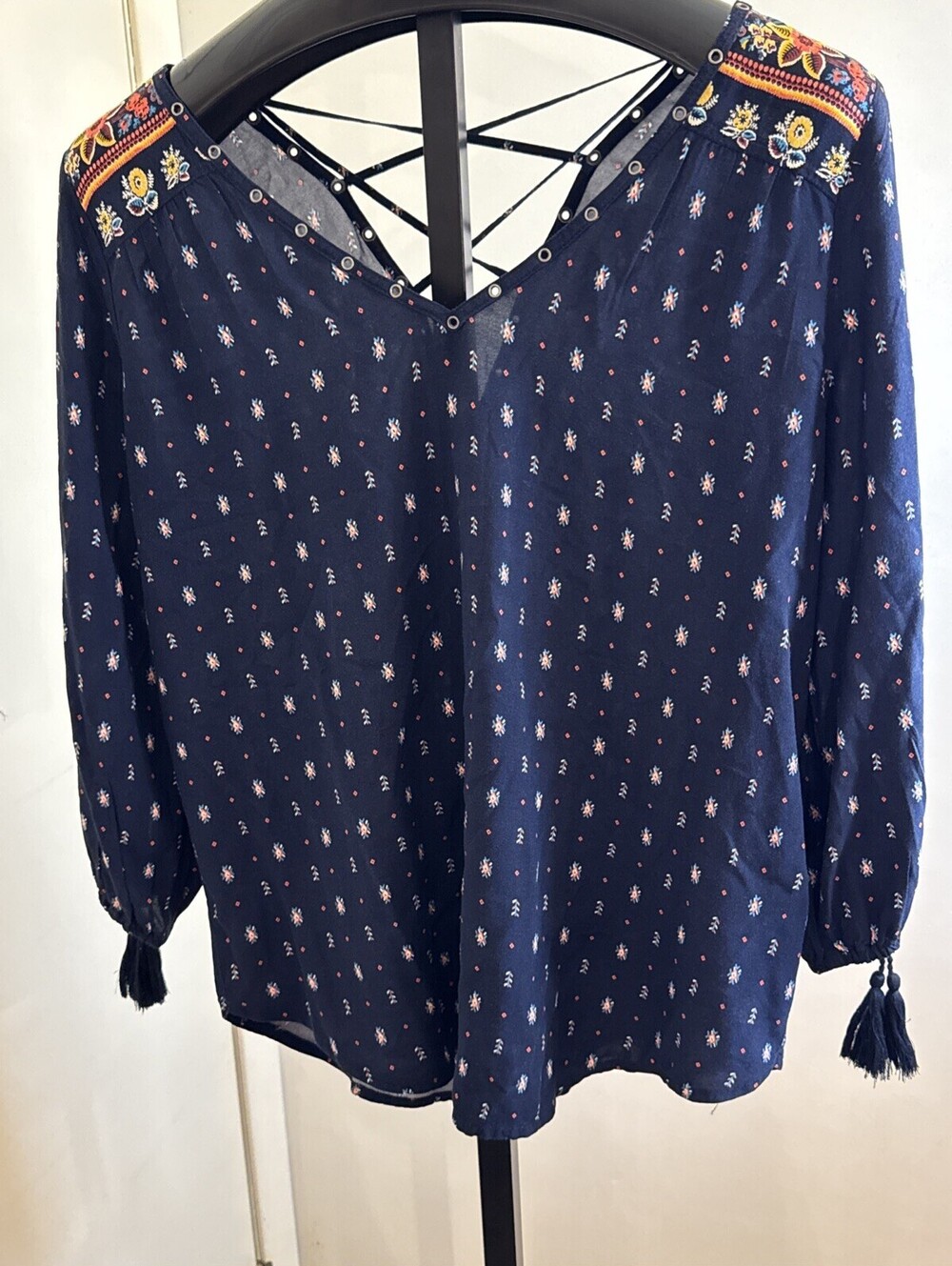 Hollister Women's Large Blouse 3/4 Sleeve Navy Pattern Tassle V Neck Boho Tunic